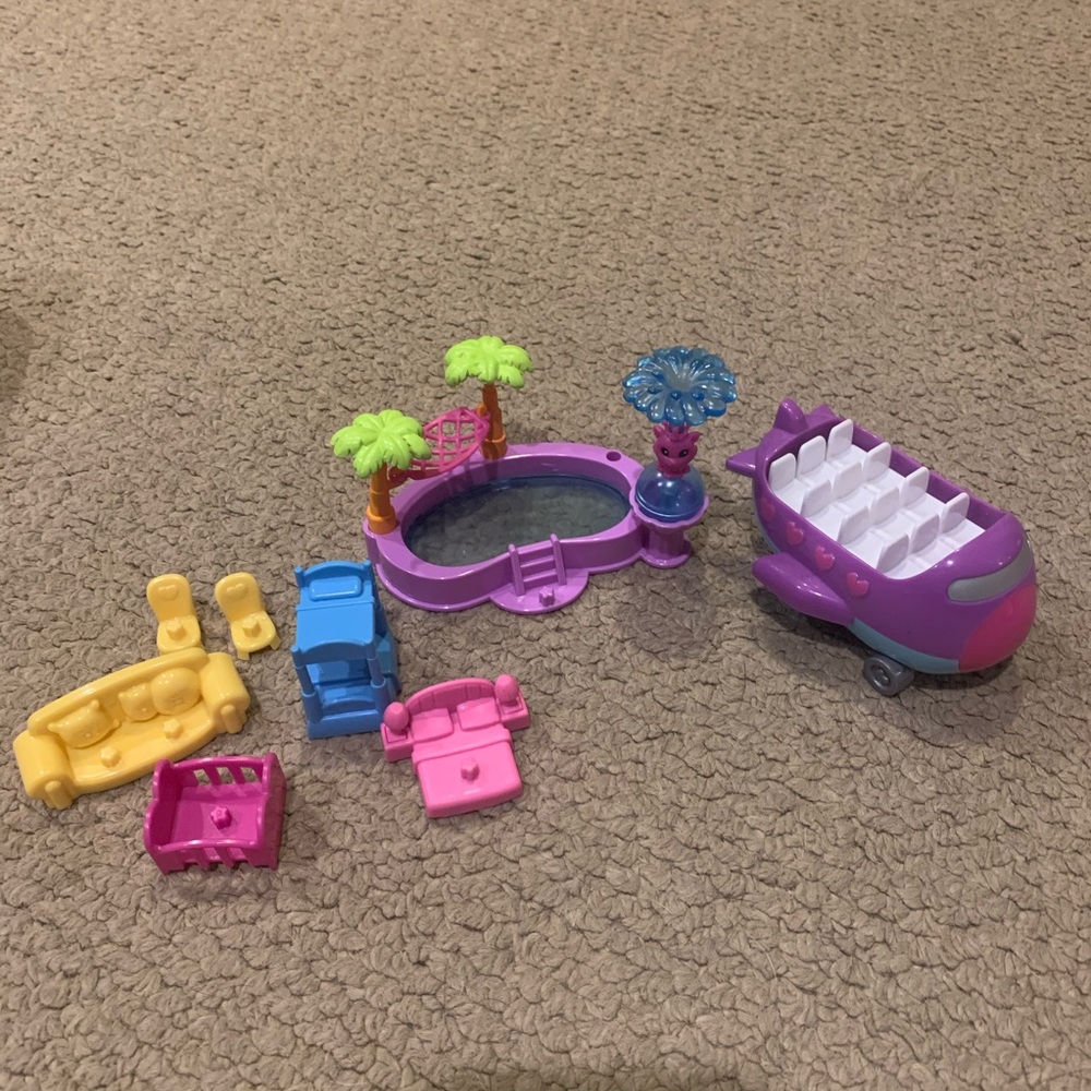 Zinkies Squinkies Airplane Pool Furniture Lot